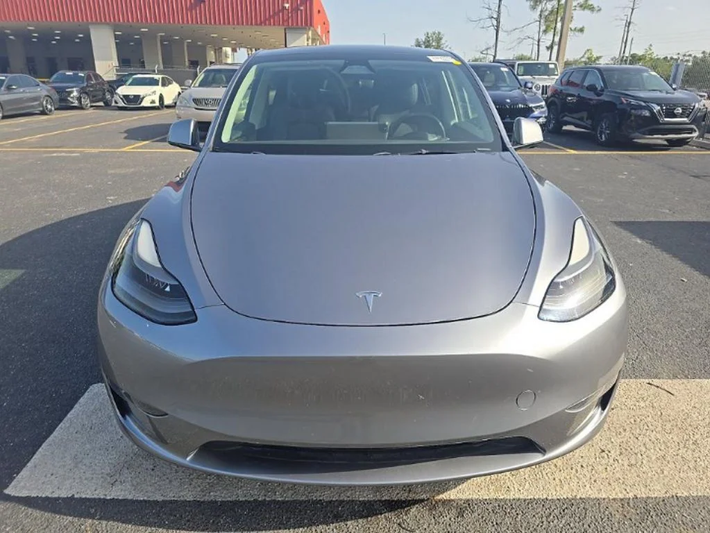 Used 2024 Tesla Model Y Long Range with VIN 7SAYGDEE3RA291327 for sale in Parma, OH