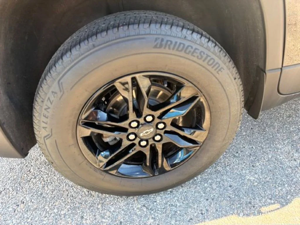 2023 Chevrolet Traverse 1LT - Photo 37