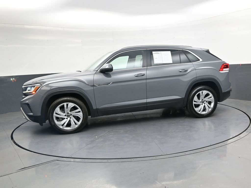 Used 2021  Volkswagen 2.0T SEL image 11