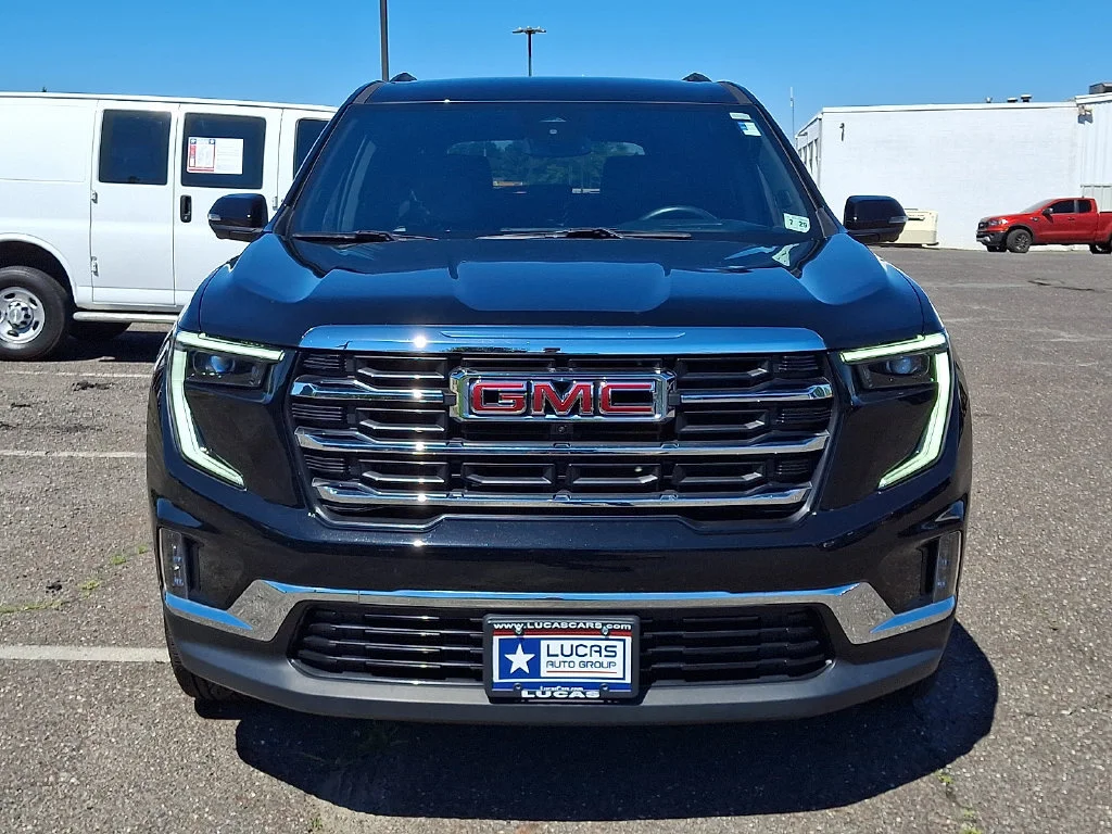 Used 2024 Ebony Twilight Metallic GMC Elevation image 4