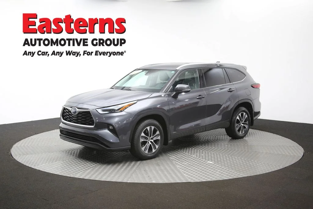 Used 2022 Gray Toyota XLE image 58