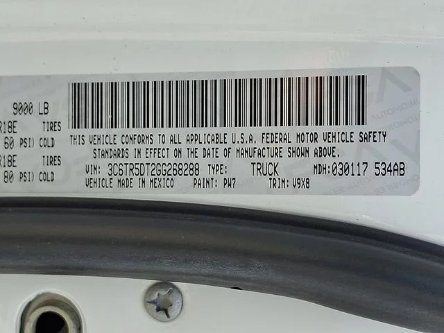 Used 2016 White Ram SLT image 28