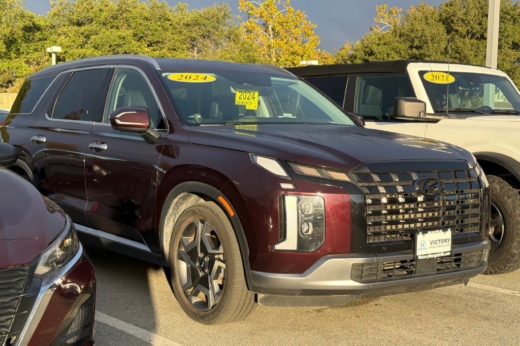 Used 2024 Sierra Burgundy Hyundai Limited image 1