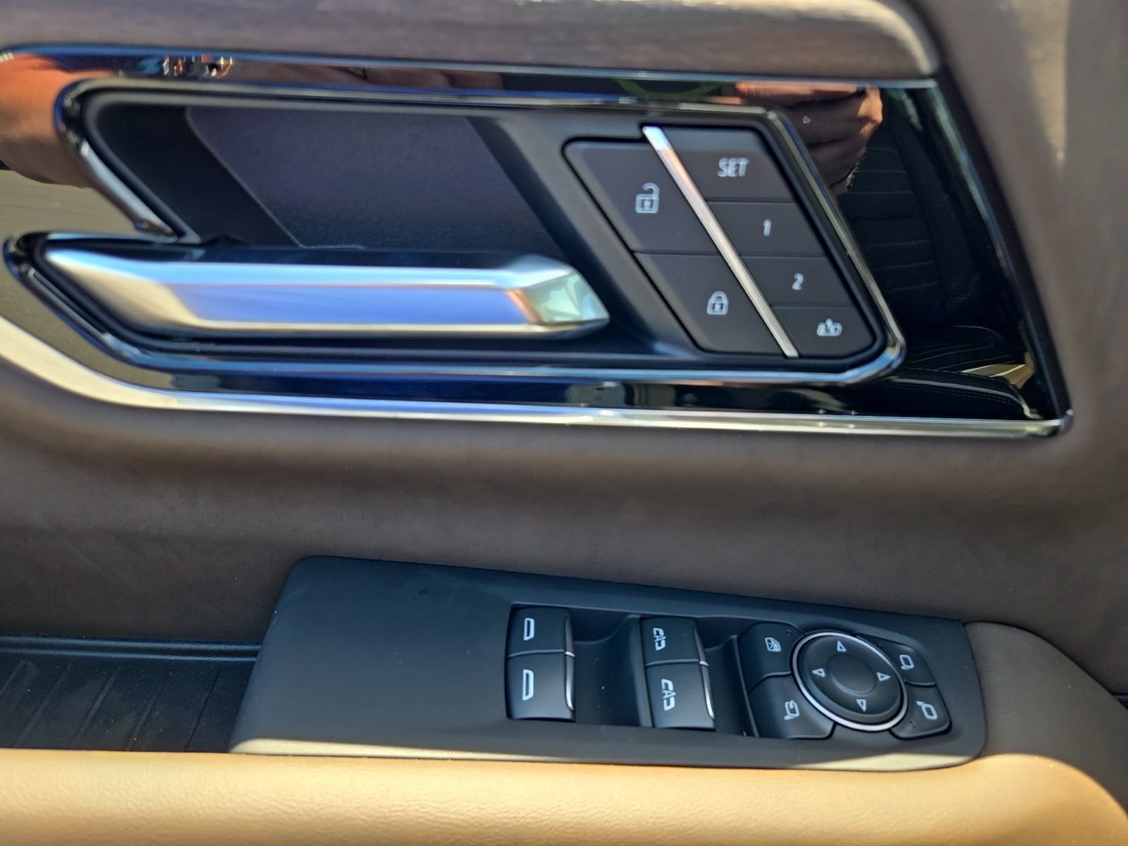 2026 GMC Yukon Denali Ultimate - Photo 35