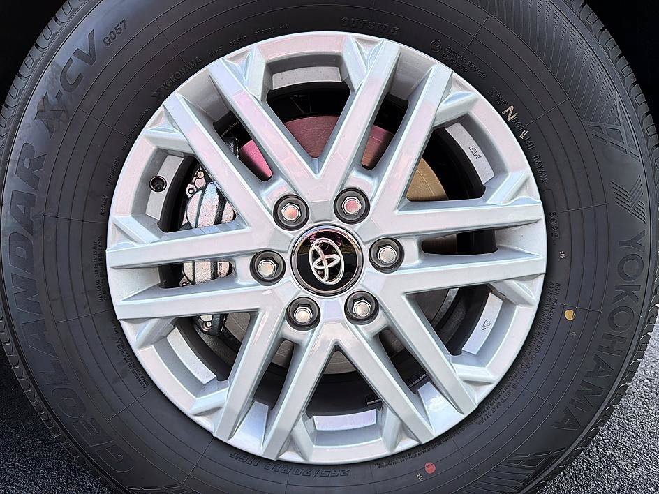 2026 Toyota Tundra SR5 - Photo 9
