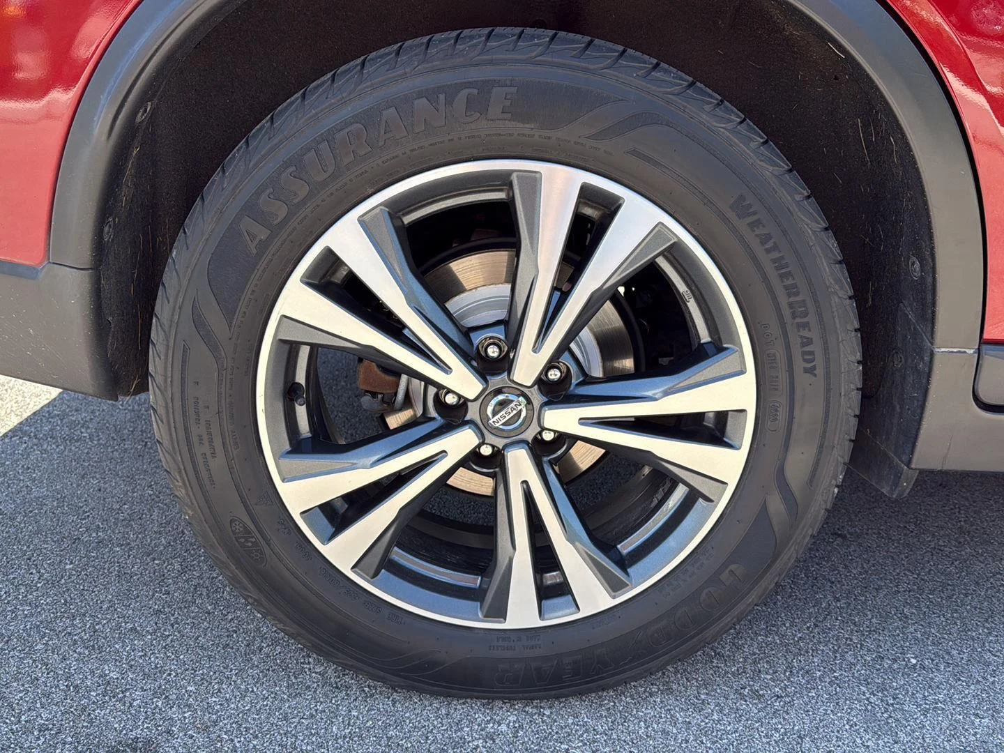 Used 2018 Scarlet Ember Nissan SL Hybrid image 13