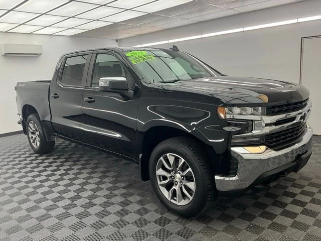 Used 2021 Black Chevrolet LT image 3