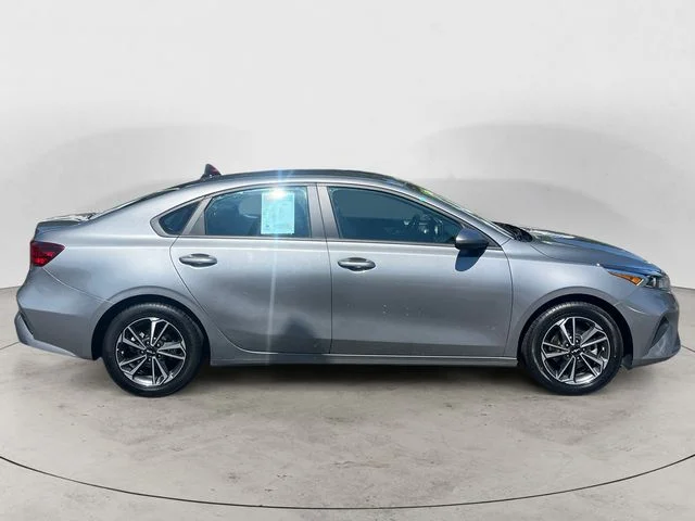Used 2024 Gray Kia LXS image 6