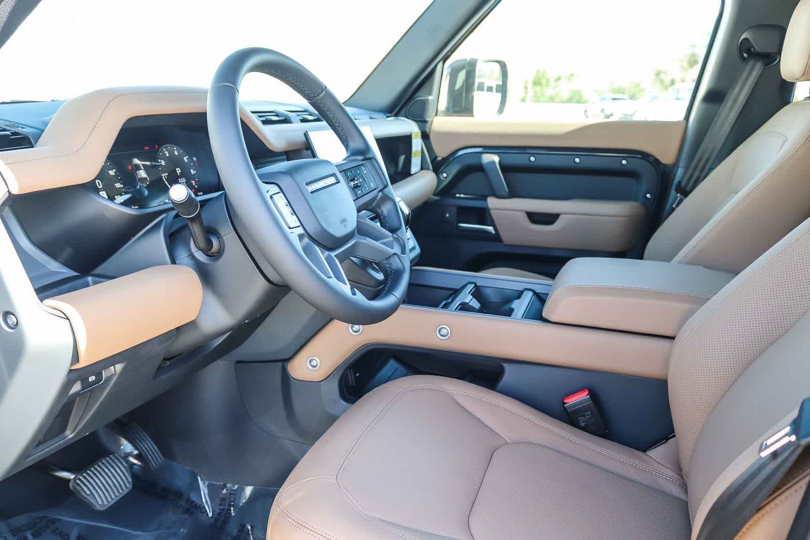 New 2026 Carpathian Grey Land Rover X-Dynamic SE image 17