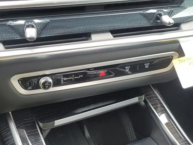 New 2027 Carbon Black Metallic BMW xDrive40i image 22