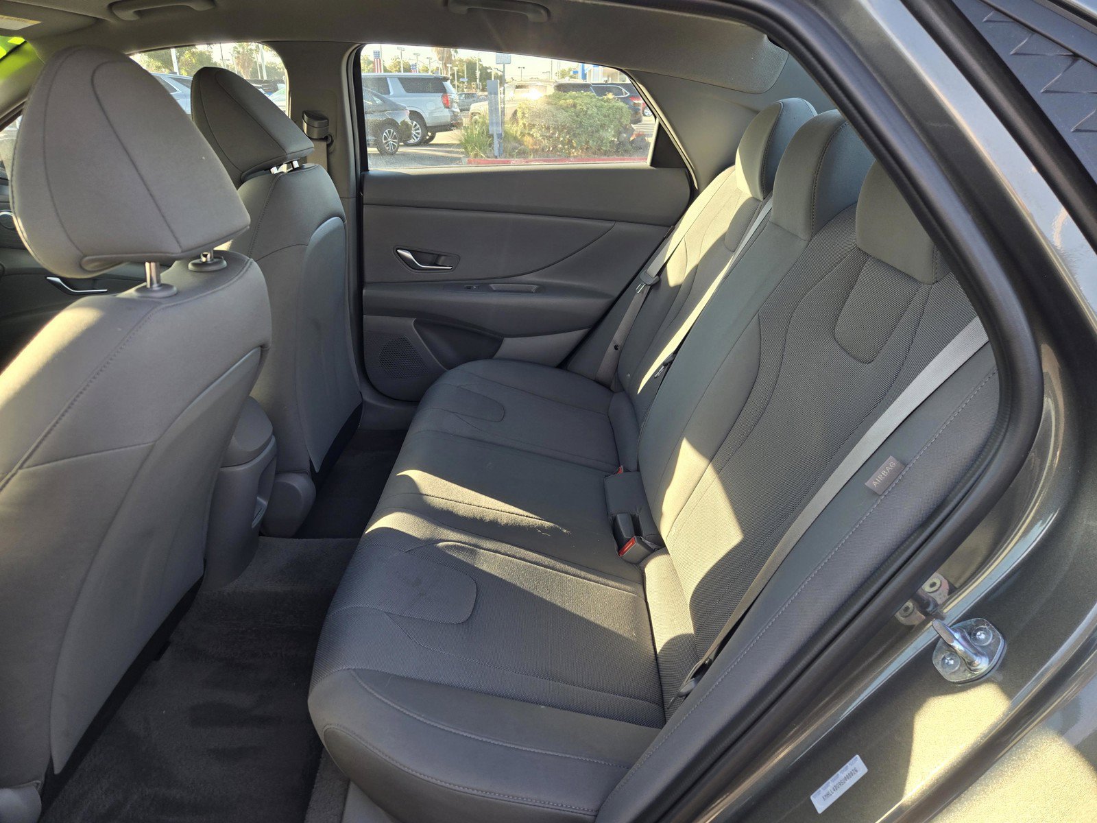 Used 2025 Amazon Gray Hyundai SE image 10