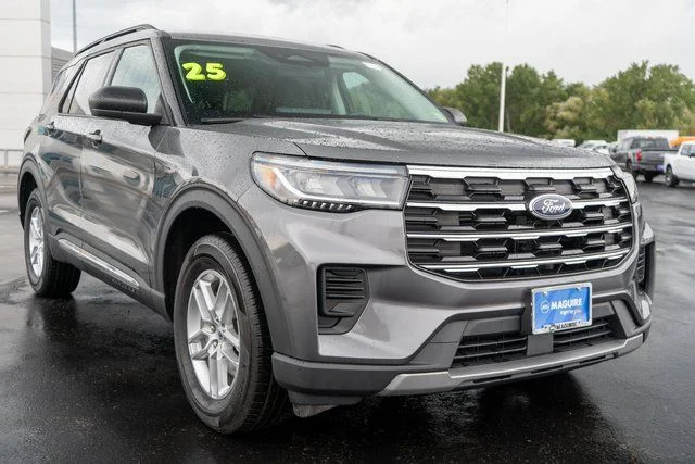 2025 Ford Explorer Active - Photo 4