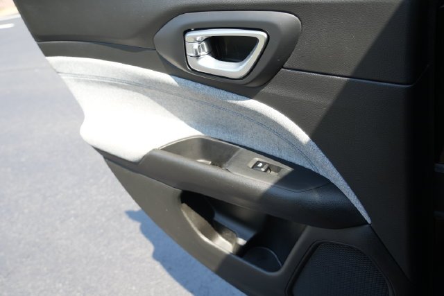 Used 2024 Black Jeep Latitude image 19