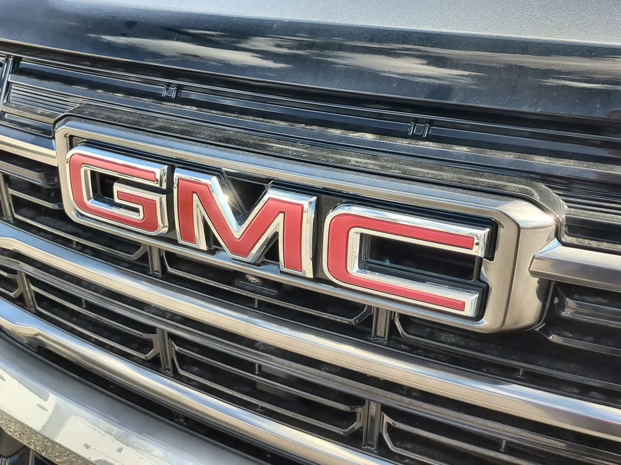 New 2026 Sterling Metallic GMC AT4 image 30