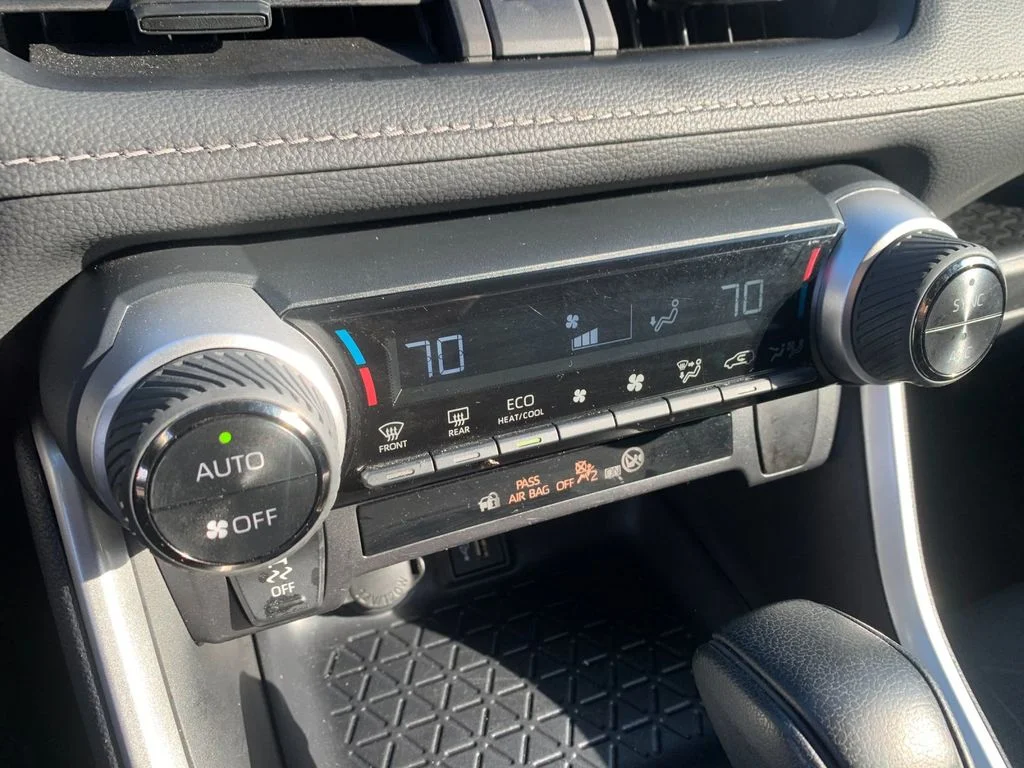 Used 2025 White Toyota XLE image 23