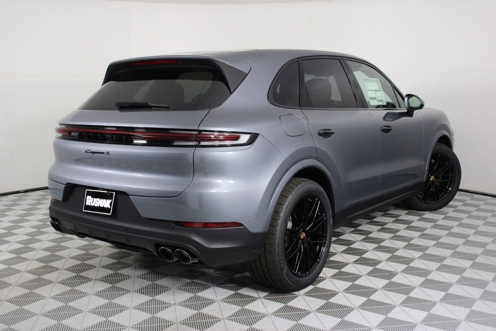New 2026 Vanadium Grey Metallic Porsche S image 7