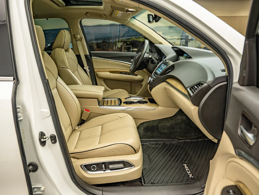Used 2019 White Diamond Pearl Acura 3.5L Advance Package image 38