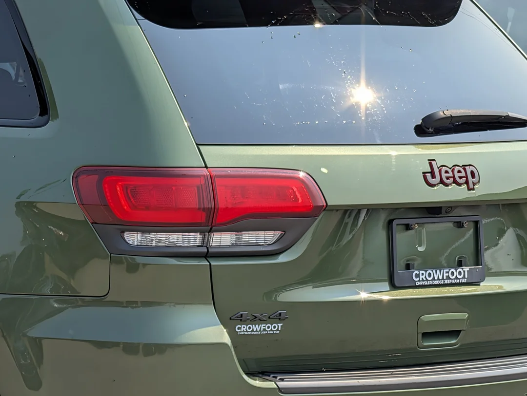 Used 2019 Green Jeep Trailhawk - - 4x4 - 5.7L HEMI V8 - Blind Spot Monitor - Backup Camera & More! image 11