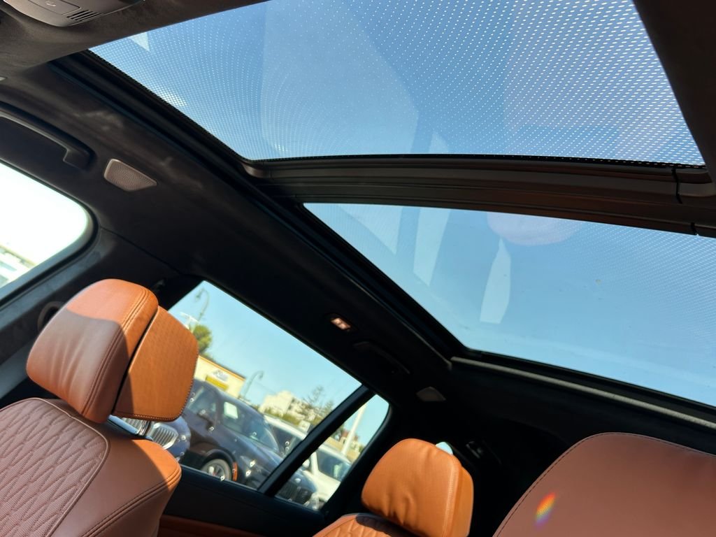 New 2027 Brooklyn Grey Metallic BMW M60i image 16