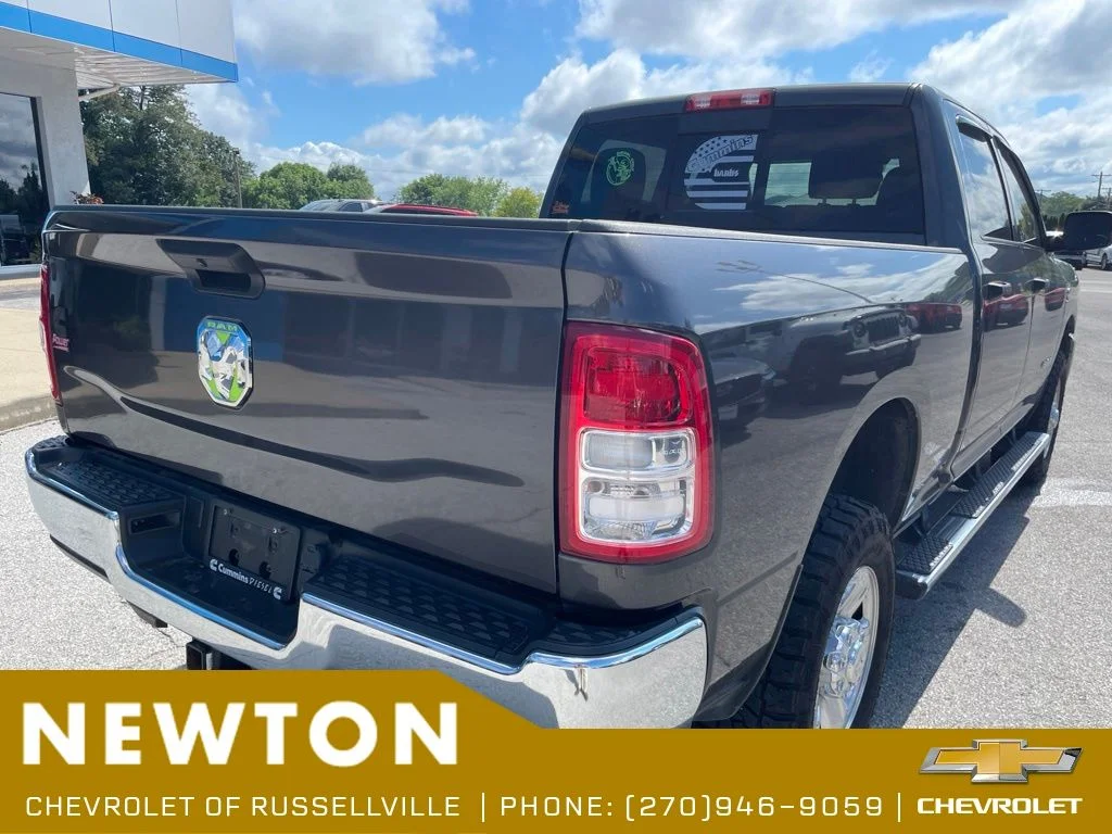 Used 2022 Crystal Metallic Ram Tradesman image 15