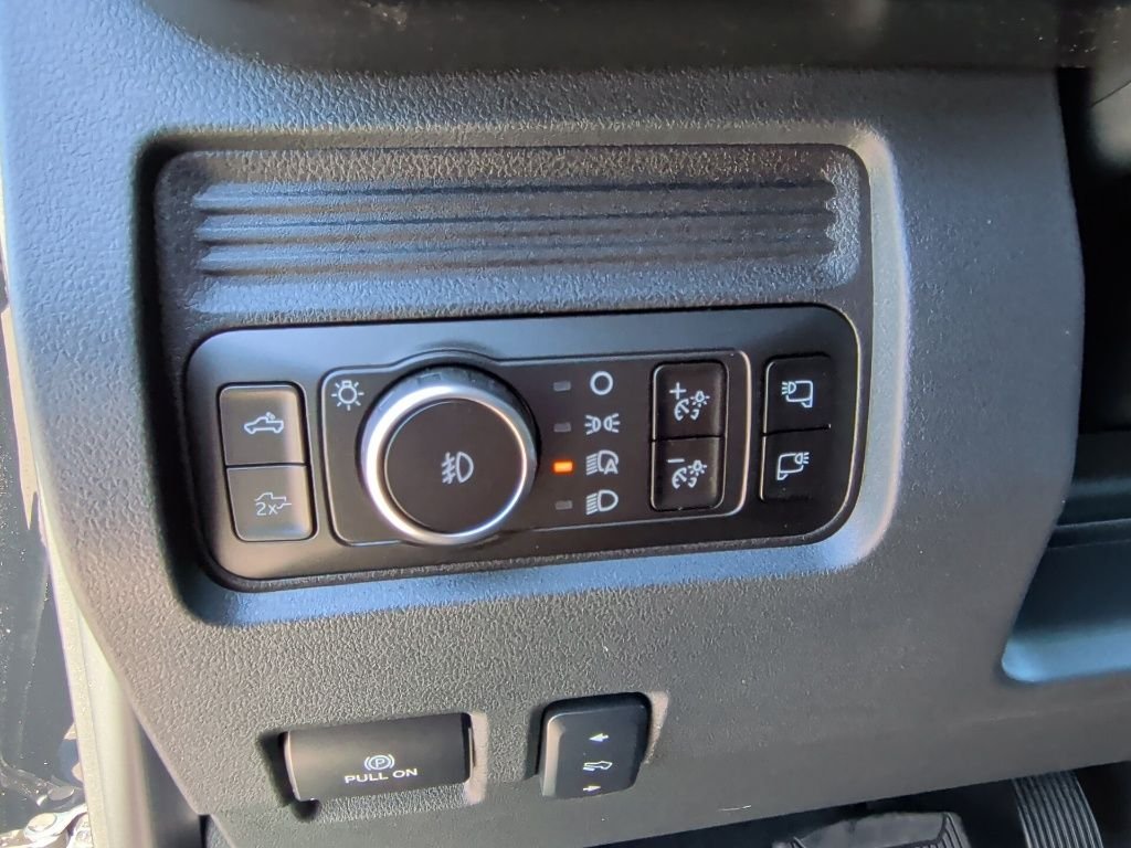 New 2026 Agate Black Metallic Ford F-250® Lariat® image 16