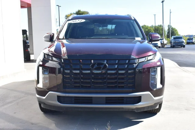 Used 2024 Red Hyundai SEL image 3