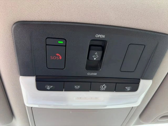 Used 2023 White Nissan 2.5 SL image 19