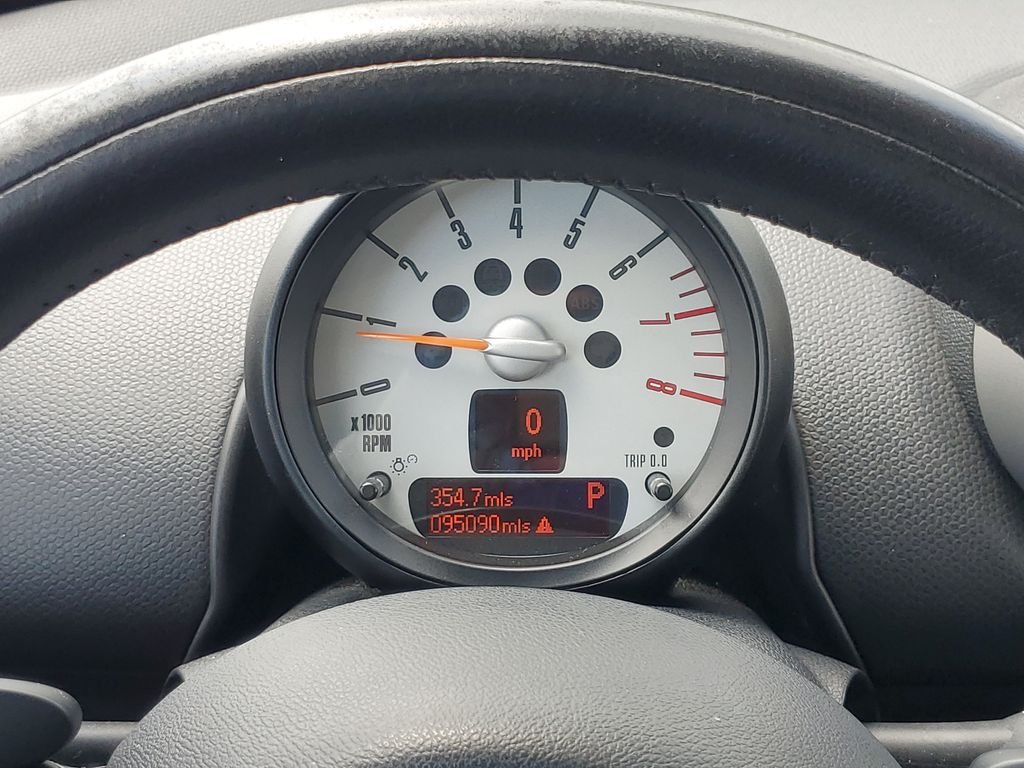 Used 2011 Black MINI Base image 17