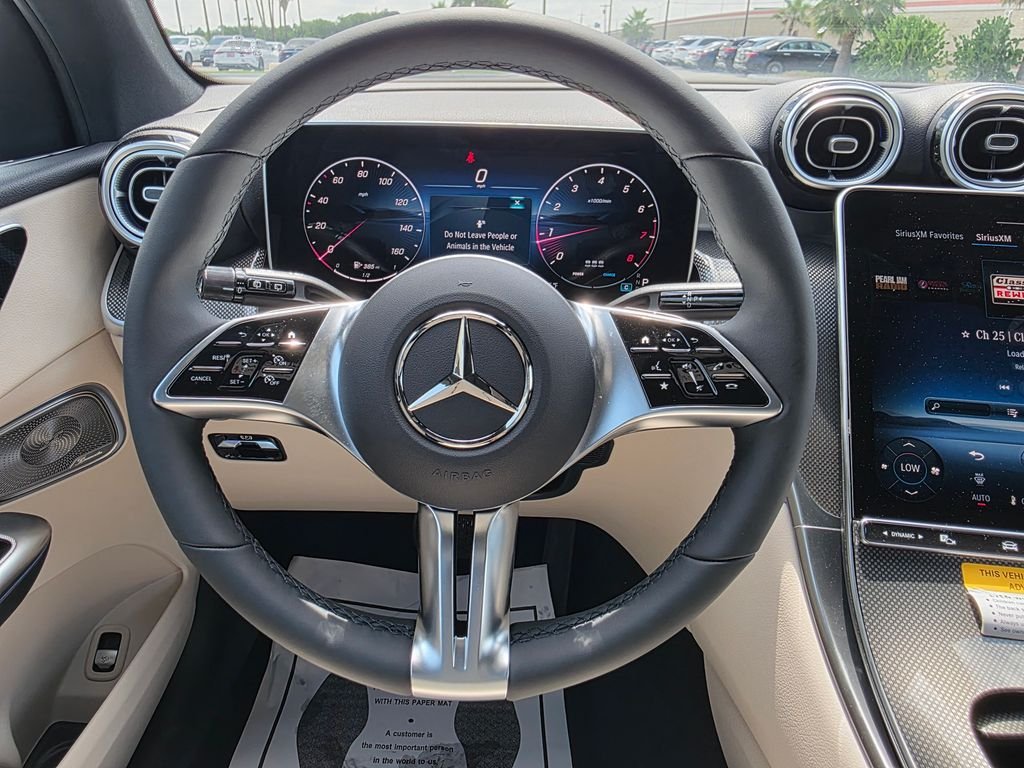New 2026 Polar White Mercedes-Benz GLC 300 image 20