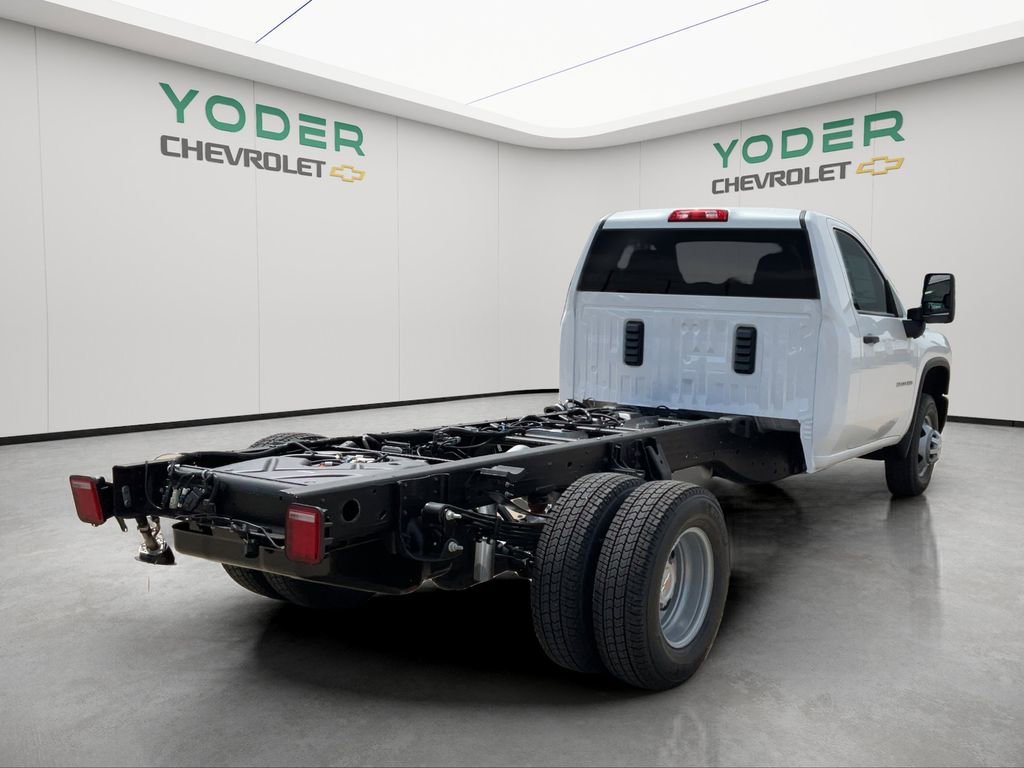 New 2026 Summit White Chevrolet Work Truck image 44