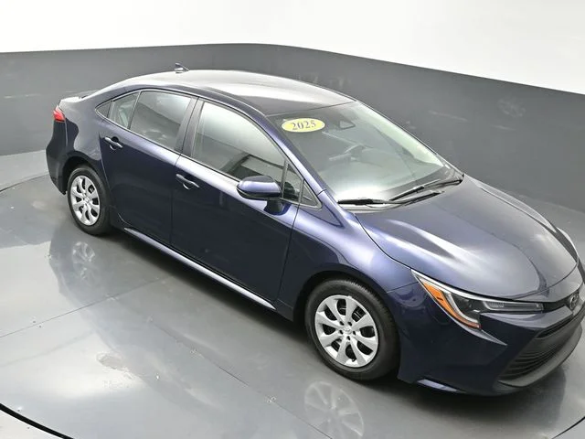 2025 Toyota Corolla LE - Photo 43