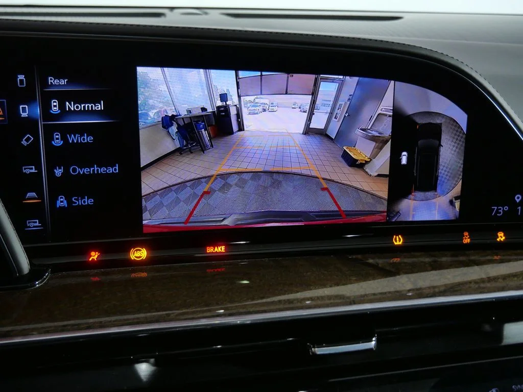 Used 2021 Red Cadillac Sport Platinum image 30
