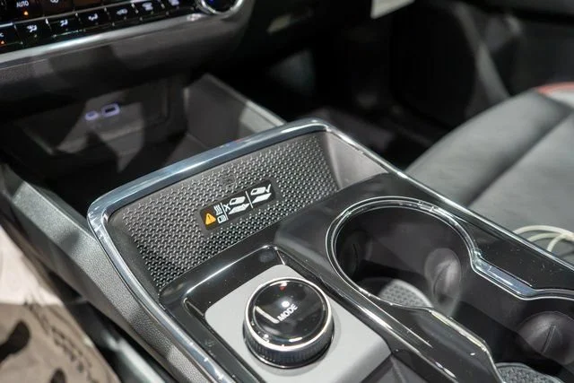 2027 Chevrolet Equinox RS - Photo 26