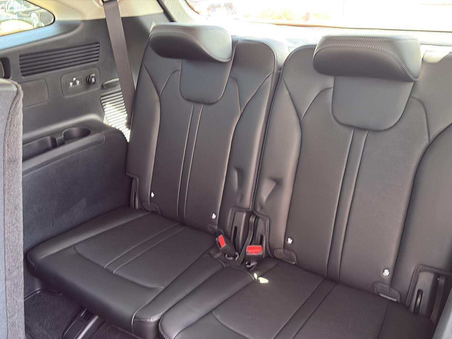 2026 Kia Sorento EX - Photo 11
