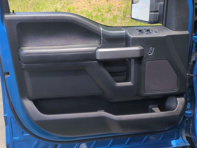 Used 2020 Blue Ford XLT image 30