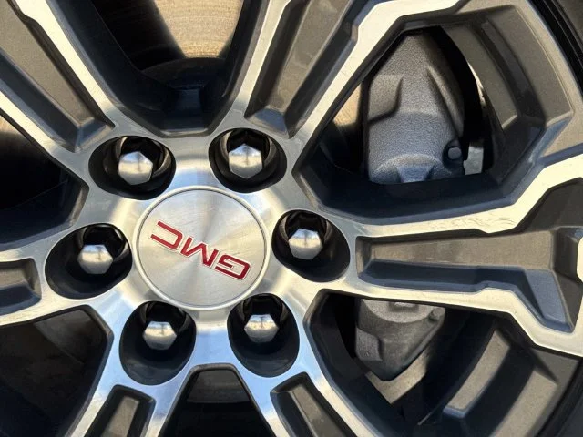 Used 2025 Silver GMC SLT image 12