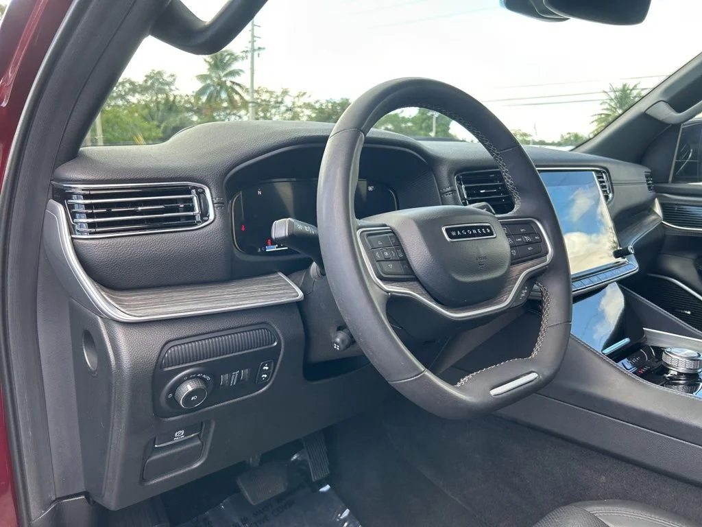 Used 2023 Red Jeep Series III image 6