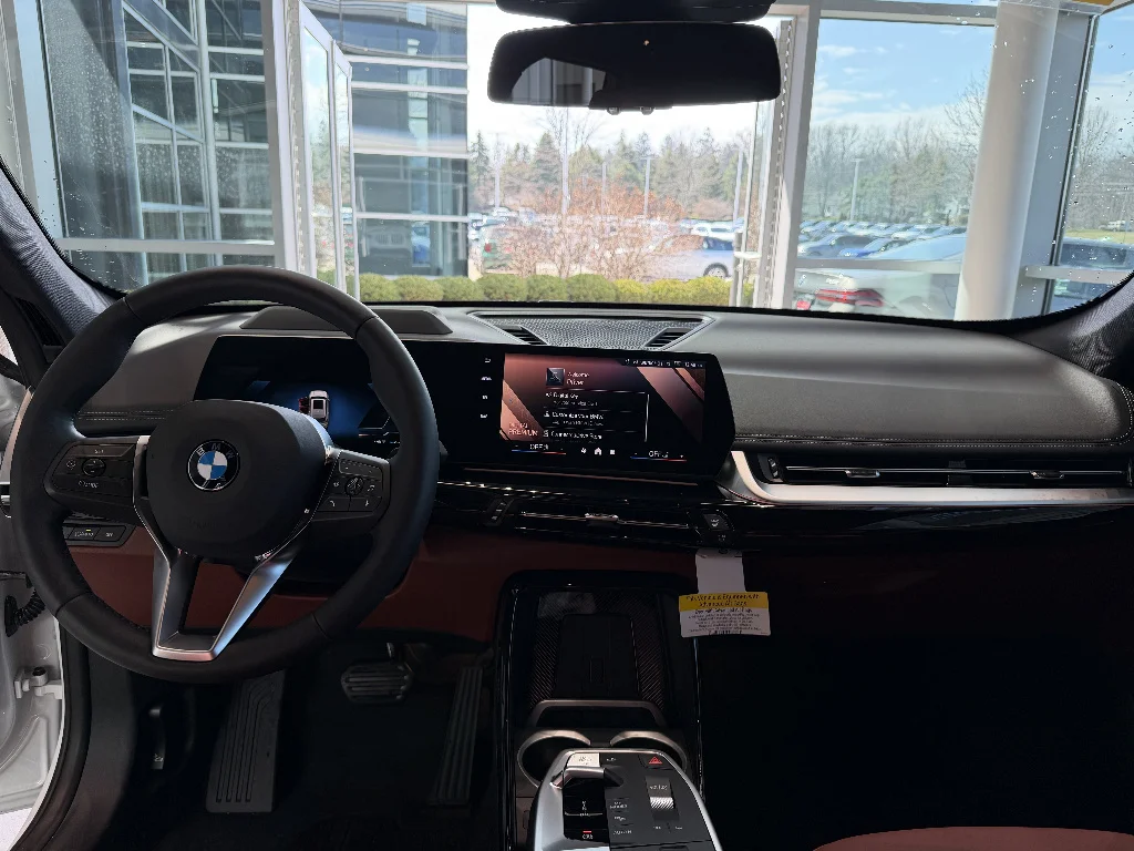 New 2026 Mineral White Metallic BMW xDrive28i image 15