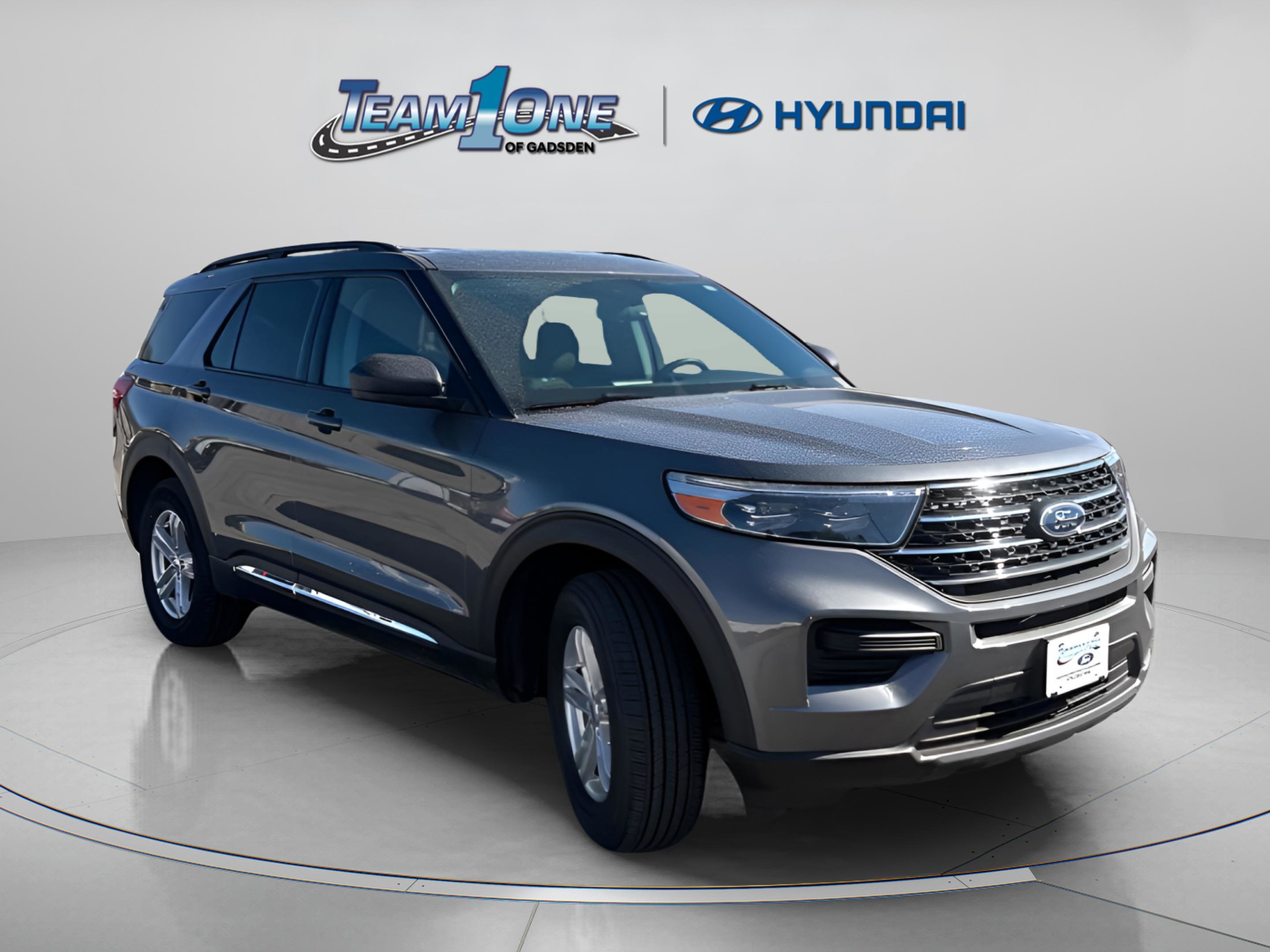 2023 Ford Explorer XLT 4WD's photo