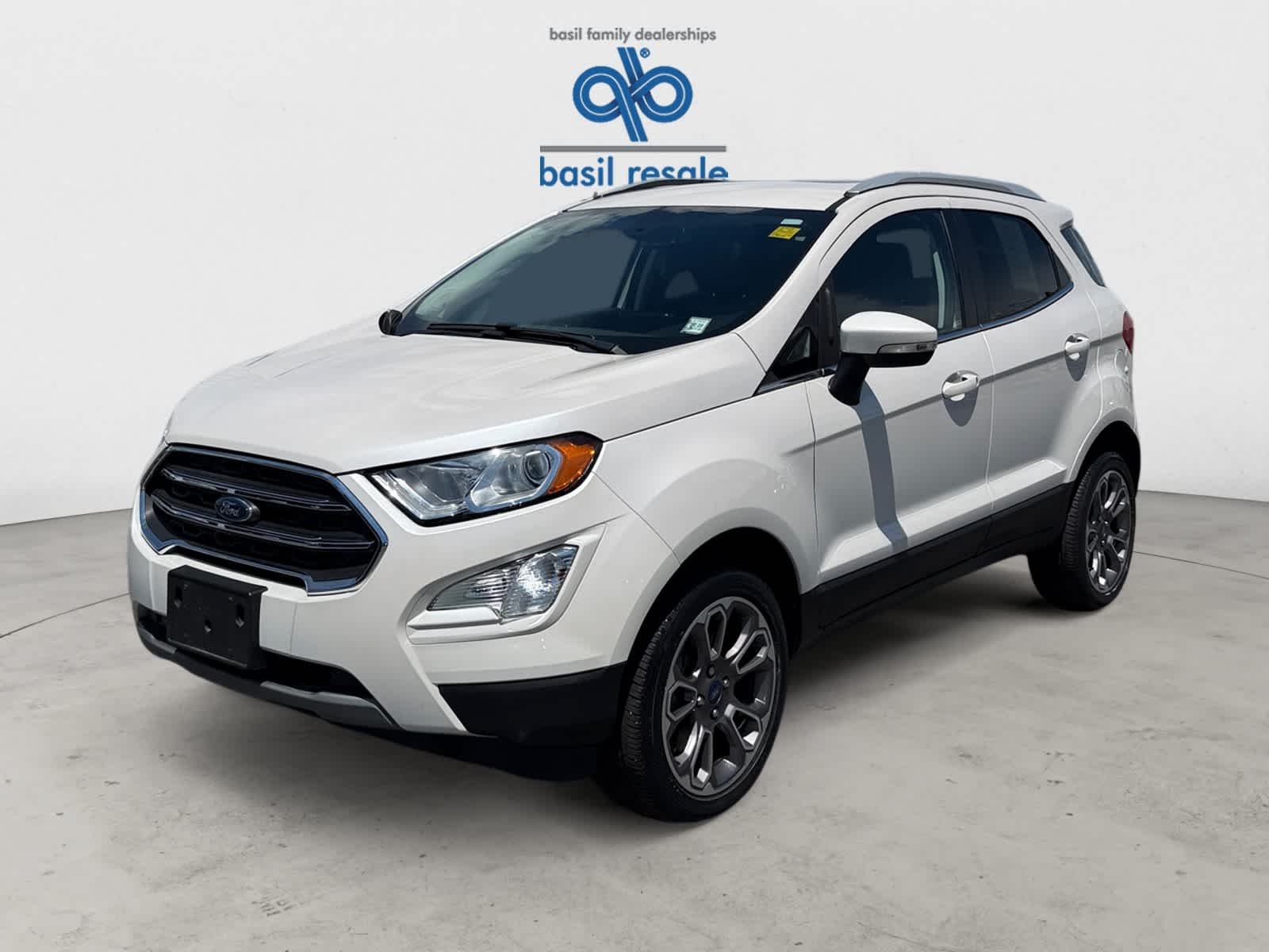 Used 2020 White Platinum Metallic Tri-Coat Ford Titanium image 2