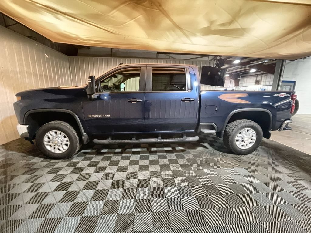 Used 2022 Northsky Blue Metallic Chevrolet LT image 5