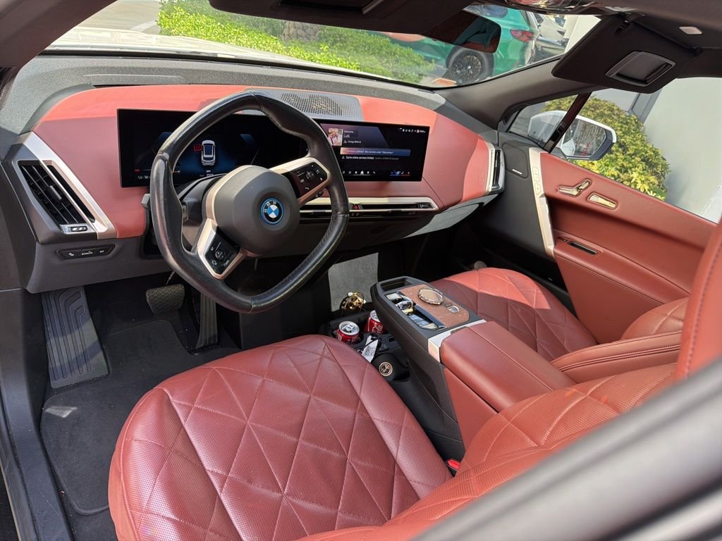 Certified Used 2024 Mineral White Metallic BMW xDrive50 image 2