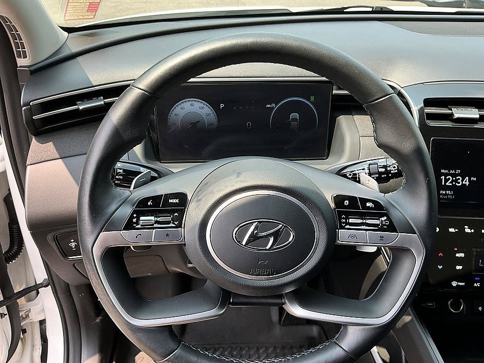 Used 2024 White Pearl Hyundai Limited image 14