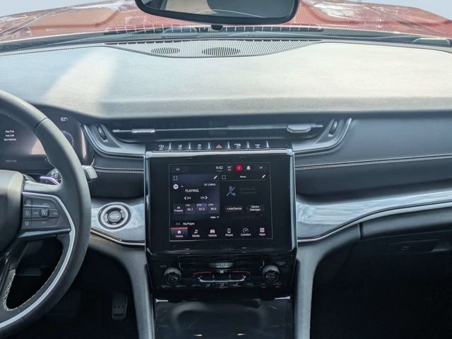 Used 2023 Red Jeep Laredo image 18