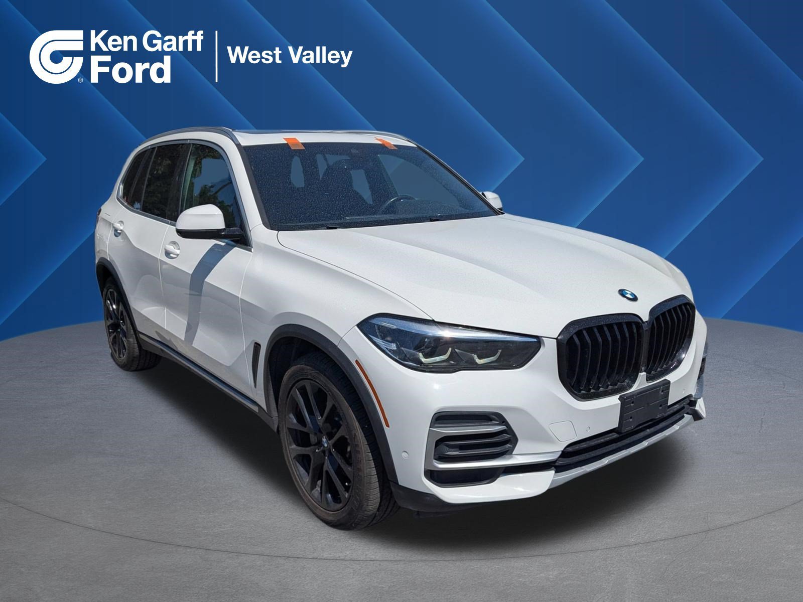 Used 2022 Alpine White BMW xDrive40i image 1