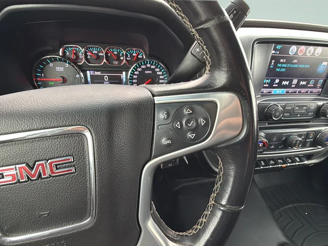 Used 2018 STONE BLUE METALLIC GMC SLT image 16