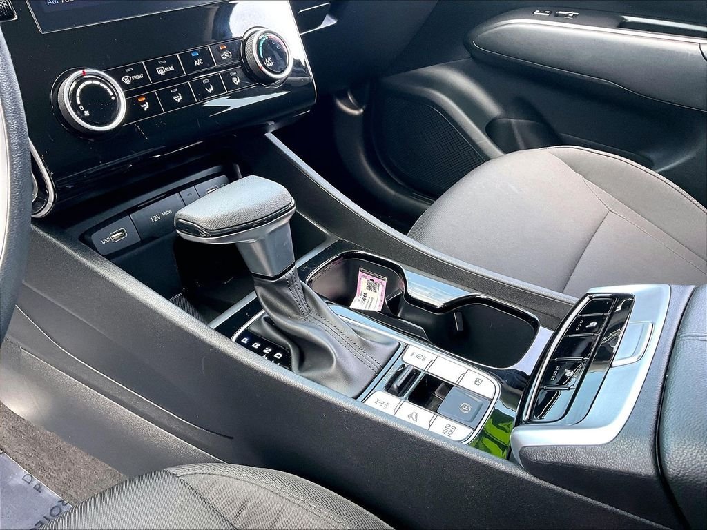 Used 2023 Amazon Gray Hyundai SEL image 19