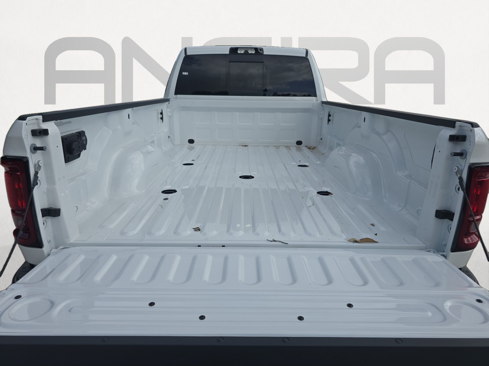 New 2026 Bright White Clearcoat RAM Tradesman image 12