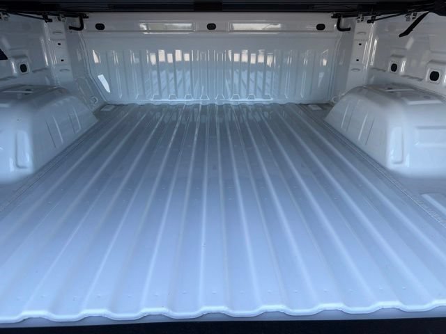 New 2026 Summit White GMC SLE image 22
