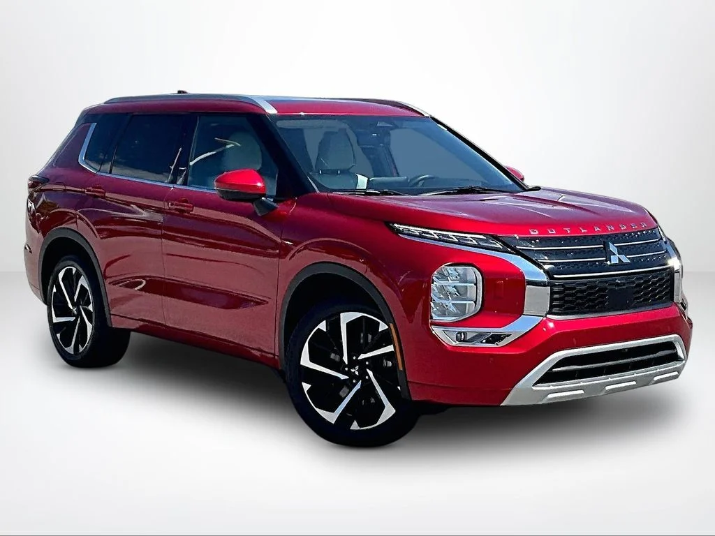 Used 2024 Red Mitsubishi SEL image 13